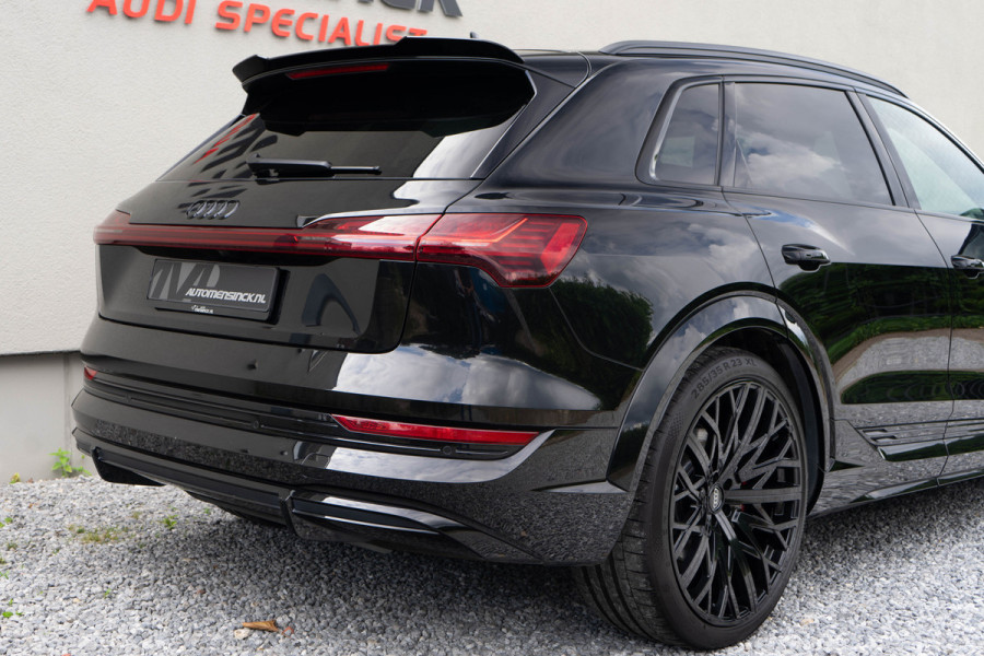 Audi e-tron S Quattro 371 kW / 360 Top View/ Softclose/ Head-up Display/ B&O/ Trekhaak/ Panoramadak/ 371kW (505 pk)