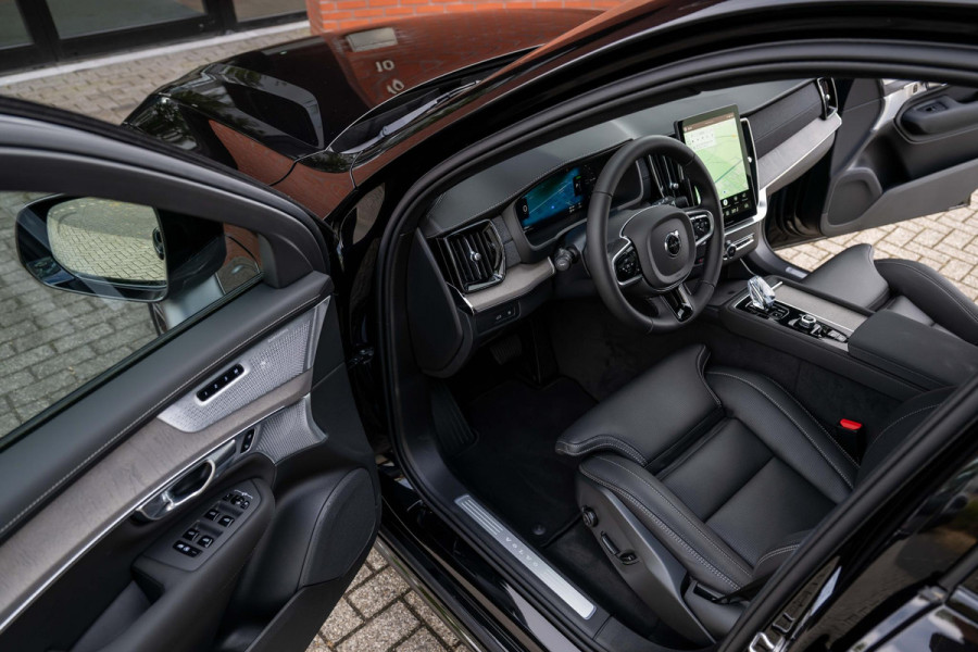 Volvo XC90 2.0 T8 Plug-in hybrid AWD Ultra Dark Alle Opties