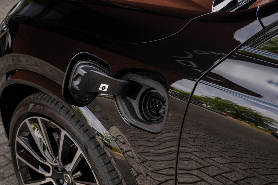 Volvo XC90 2.0 T8 Plug-in hybrid AWD Ultra Dark Alle Opties
