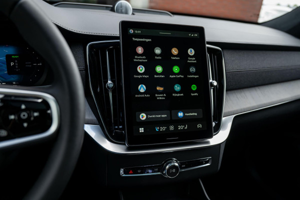 Volvo XC90 2.0 T8 Plug-in hybrid AWD Ultra Dark Alle Opties