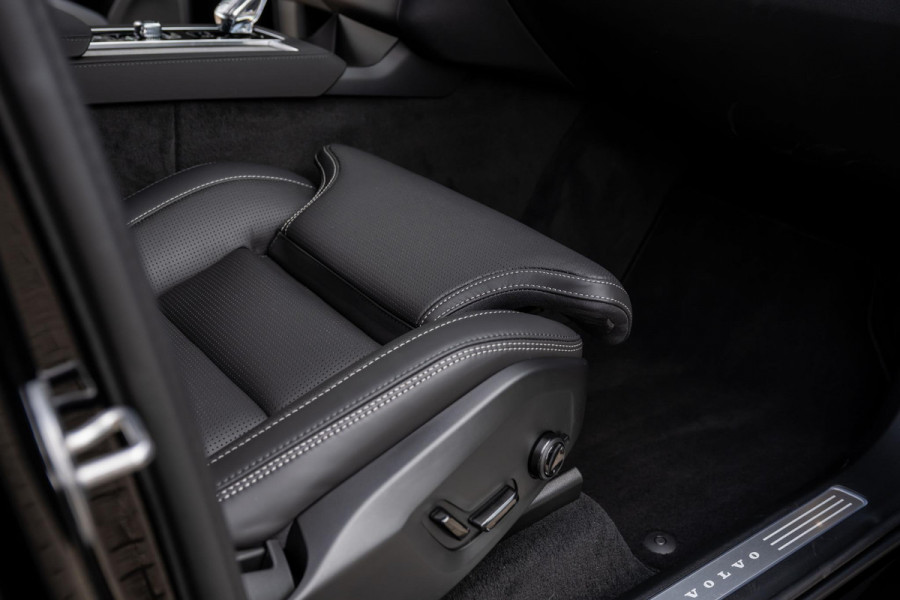 Volvo XC90 2.0 T8 Plug-in hybrid AWD Ultra Dark Alle Opties
