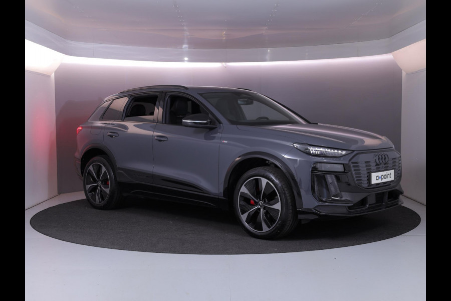 Audi Q6 e-tron S edition quattro 100 kWh | Private lease vanaf €1334 | 385pk | Panoramadak |  Luchtvering | B&O Audio | Elektisch verstelbare voorstoelen | Geheugen bestuurderstoel | Head up Display