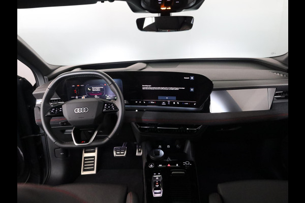 Audi Q6 e-tron S edition quattro 100 kWh | Private lease vanaf €1334 | 385pk | Panoramadak |  Luchtvering | B&O Audio | Elektisch verstelbare voorstoelen | Geheugen bestuurderstoel | Head up Display