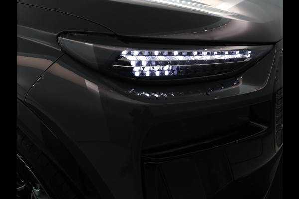 Audi Q6 e-tron S edition quattro 100 kWh | Private lease vanaf €1334 | 385pk | Panoramadak |  Luchtvering | B&O Audio | Elektisch verstelbare voorstoelen | Geheugen bestuurderstoel | Head up Display