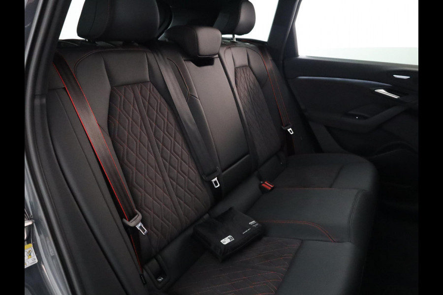 Audi Q6 e-tron S edition quattro 100 kWh | Private lease vanaf €1334 | 385pk | Panoramadak |  Luchtvering | B&O Audio | Elektisch verstelbare voorstoelen | Geheugen bestuurderstoel | Head up Display
