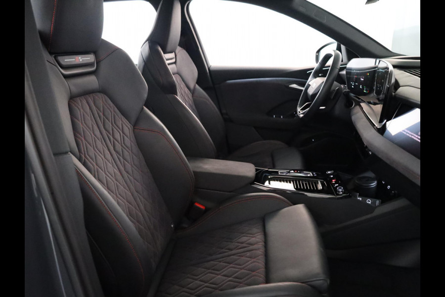 Audi Q6 e-tron S edition quattro 100 kWh | Private lease vanaf €1334 | 385pk | Panoramadak |  Luchtvering | B&O Audio | Elektisch verstelbare voorstoelen | Geheugen bestuurderstoel | Head up Display