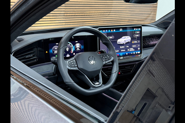 Volkswagen Passat Variant 1.5 eHybrid R-Line Edition|fabr. garantie tot 2030|272PK|Pano|Matrix LED| H&K Sound | Massage | Trekhaak