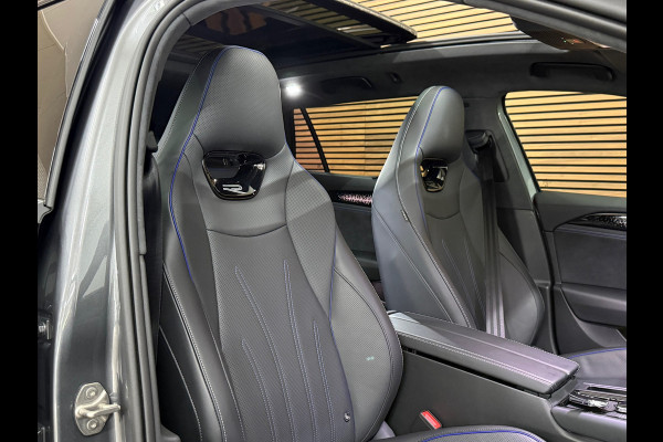 Volkswagen Passat Variant 1.5 eHybrid R-Line Edition|fabr. garantie tot 2030|272PK|Pano|Matrix LED| H&K Sound | Massage | Trekhaak