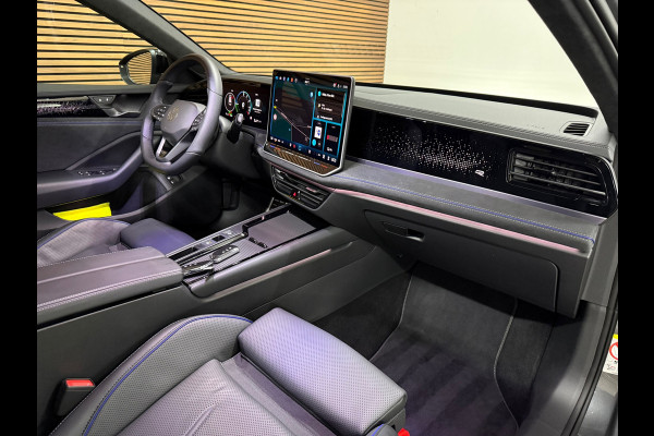 Volkswagen Passat Variant 1.5 eHybrid R-Line Edition|fabr. garantie tot 2030|272PK|Pano|Matrix LED| H&K Sound | Massage | Trekhaak