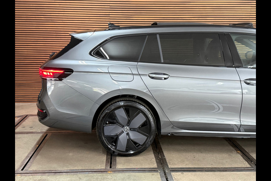 Volkswagen Passat Variant 1.5 eHybrid R-Line Edition|fabr. garantie tot 2030|272PK|Pano|Matrix LED| H&K Sound | Massage | Trekhaak