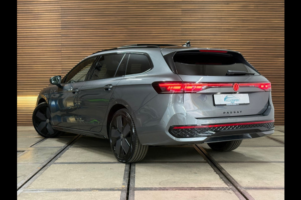 Volkswagen Passat Variant 1.5 eHybrid R-Line Edition|fabr. garantie tot 2030|272PK|Pano|Matrix LED| H&K Sound | Massage | Trekhaak