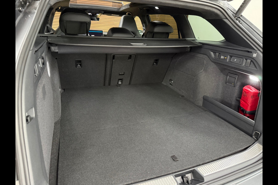 Volkswagen Passat Variant 1.5 eHybrid R-Line Edition|fabr. garantie tot 2030|272PK|Pano|Matrix LED| H&K Sound | Massage | Trekhaak
