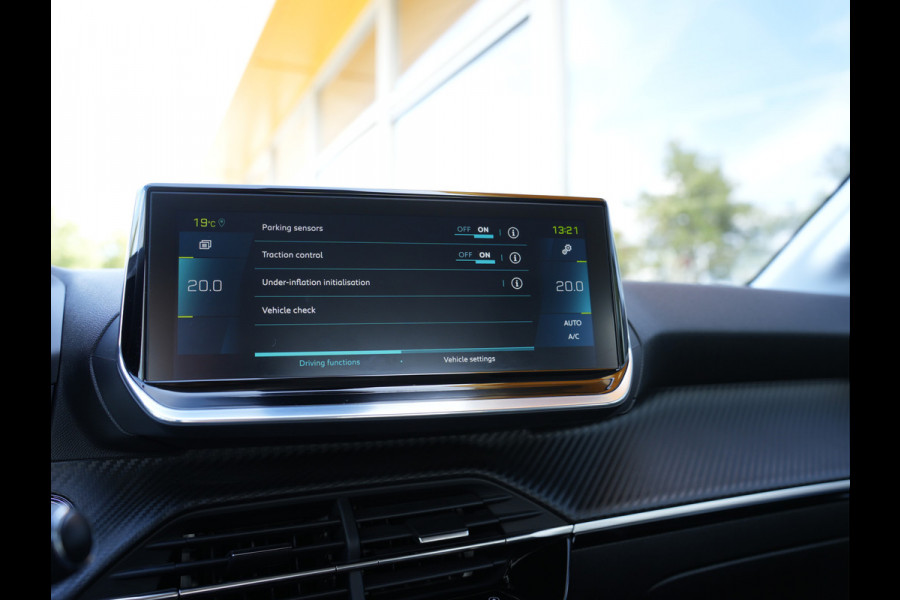 Peugeot e-208 EV Allure Pack 50 kWh | Apple Carplay/Android Auto | Cruise | Achteruitrijcamera |