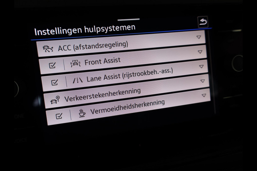 Volkswagen Polo 1.0 TSI R-Line 95pk DSG| Navi| Camera| 17'LM-velgen