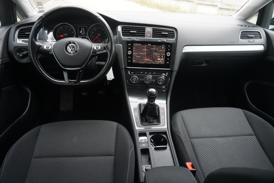 Volkswagen Golf 1.0 TSI 115PK/Camera/18Inch.LMV.Nieuw!/CARPLAY.