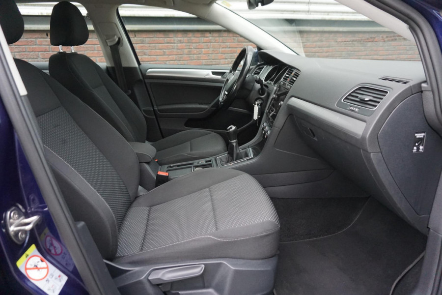 Volkswagen Golf 1.0 TSI 115PK/Camera/18Inch.LMV.Nieuw!/CARPLAY.