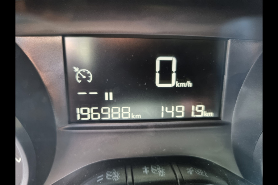 Peugeot 2008 1.2 PureTech Blue Lion ✅NIEUWE APK ✅TREKHAAK