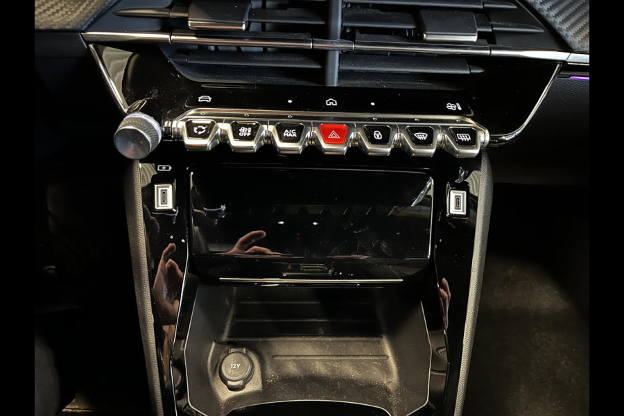 Peugeot 2008 1.2 PureTech 130pk Automaat GT-Line Navigatie Apple Carplay/Android Auto Camera Parkeersensoren Ledverlichting Cruise Control Virtual Cockpit Climate Control Lichtmetalen velgen