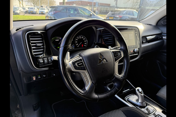 Mitsubishi Outlander BWJ 2021 | 2.4 225PK PHEV Pure | CLIMA | NAVI | STOELVERW | CAMERA A | CARPLAY |