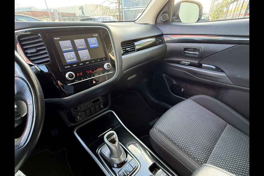 Mitsubishi Outlander BWJ 2021 | 2.4 225PK PHEV Pure | CLIMA | NAVI | STOELVERW | CAMERA A | CARPLAY |