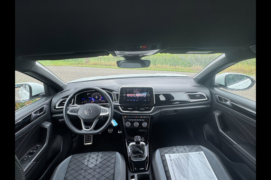 Volkswagen T-Roc 1.0 TSI R-Line Afneembare trekhaak | IQ Light | Carplay | Verwarmde voorstoelen | Acc | Pdc