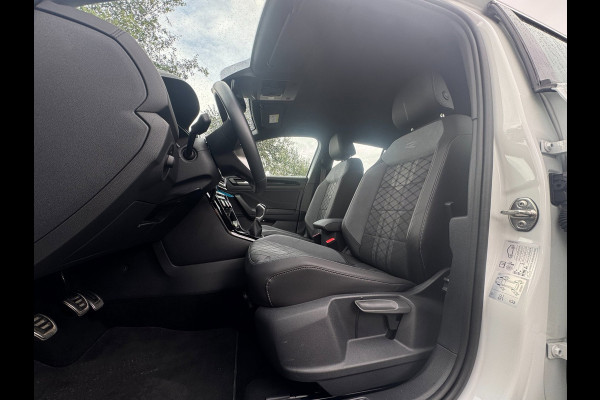 Volkswagen T-Roc 1.0 TSI R-Line Afneembare trekhaak | IQ Light | Carplay | Verwarmde voorstoelen | Acc | Pdc