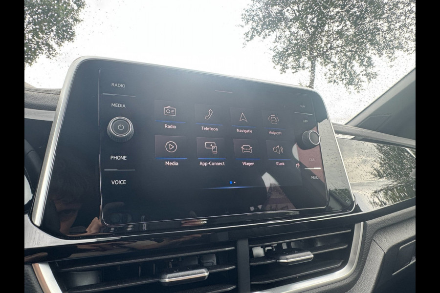 Volkswagen T-Roc 1.0 TSI R-Line Afneembare trekhaak | IQ Light | Carplay | Verwarmde voorstoelen | Acc | Pdc