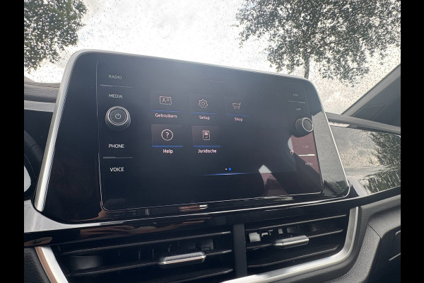 Volkswagen T-Roc 1.0 TSI R-Line Afneembare trekhaak | IQ Light | Carplay | Verwarmde voorstoelen | Acc | Pdc