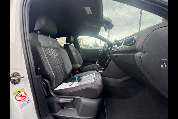 Volkswagen T-Roc 1.0 TSI R-Line Afneembare trekhaak | IQ Light | Carplay | Verwarmde voorstoelen | Acc | Pdc