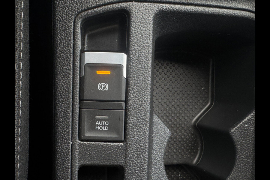 Volkswagen T-Roc 1.0 TSI R-Line Afneembare trekhaak | IQ Light | Carplay | Verwarmde voorstoelen | Acc | Pdc