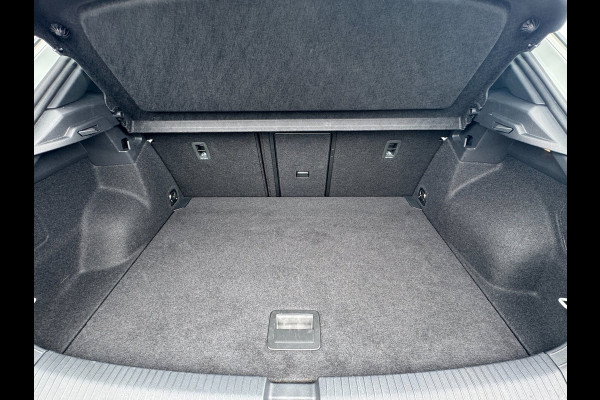 Volkswagen T-Roc 1.0 TSI R-Line Afneembare trekhaak | IQ Light | Carplay | Verwarmde voorstoelen | Acc | Pdc