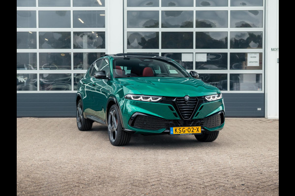 Alfa Romeo Tonale 1.3 Ibrida Plug-In Q4 270pk AWD Veloce | Teck Pack | Schuif/Kanteldak | Harman Kardon | 20"  | Bicolore