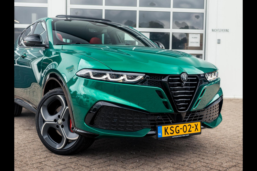 Alfa Romeo Tonale 1.3 Ibrida Plug-In Q4 270pk AWD Veloce | Teck Pack | Schuif/Kanteldak | Harman Kardon | 20"  | Bicolore