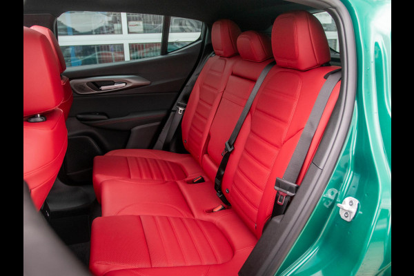 Alfa Romeo Tonale 1.3 Ibrida Plug-In Q4 270pk AWD Veloce | Teck Pack | Schuif/Kanteldak | Harman Kardon | 20"  | Bicolore