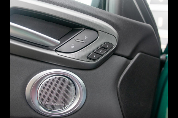 Alfa Romeo Tonale 1.3 Ibrida Plug-In Q4 270pk AWD Veloce | Teck Pack | Schuif/Kanteldak | Harman Kardon | 20"  | Bicolore