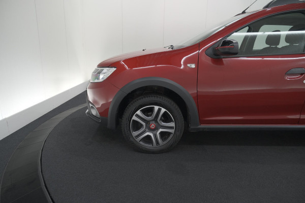 Dacia Sandero TCe 90 Tech Road | Trekhaak | Navigatie | Parkeersensoren