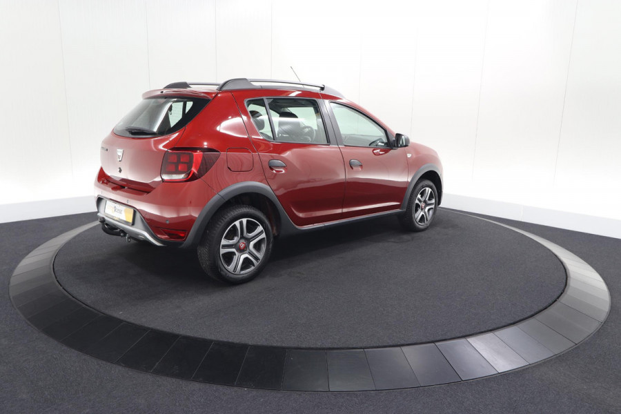 Dacia Sandero TCe 90 Tech Road | Trekhaak | Navigatie | Parkeersensoren