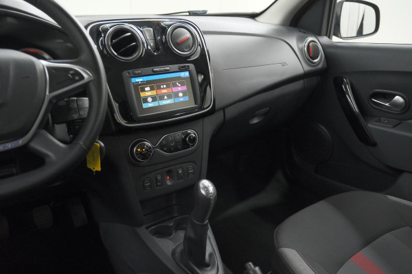 Dacia Sandero TCe 90 Tech Road | Trekhaak | Navigatie | Parkeersensoren