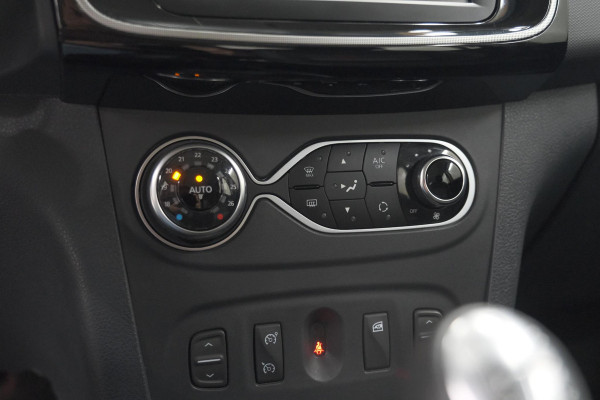 Dacia Sandero TCe 90 Tech Road | Trekhaak | Navigatie | Parkeersensoren