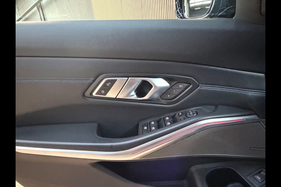 BMW 3 Serie Touring M340i xDrive High Executive 374PK - Pano