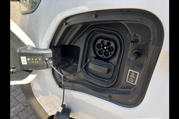 Opel Vivaro-e Combi L2H1 50 kWh 136 PK | 9.585 KM! | Climate Control | 9-persoons | Dubbele Zij-Schuifdeur | Privacy-Glass