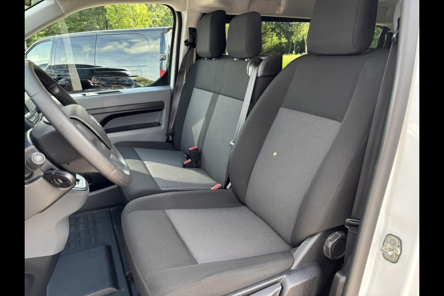 Opel Vivaro-e Combi L2H1 50 kWh 136 PK | 9.585 KM! | Climate Control | 9-persoons | Dubbele Zij-Schuifdeur | Privacy-Glass