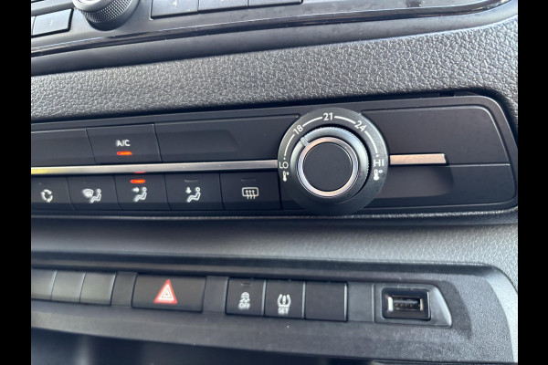 Opel Vivaro-e Combi L2H1 50 kWh 136 PK | 9.585 KM! | Climate Control | 9-persoons | Dubbele Zij-Schuifdeur | Privacy-Glass