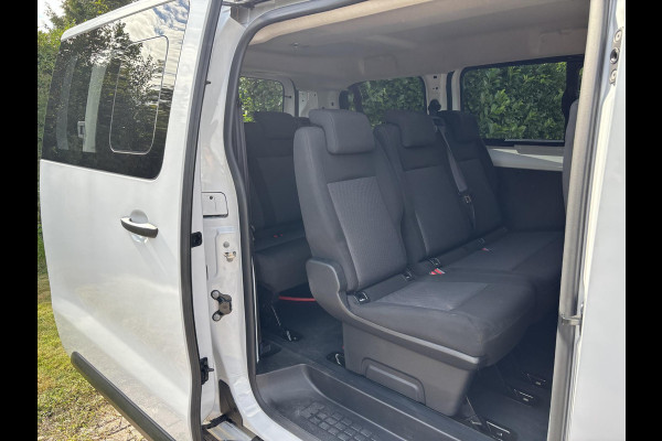 Opel Vivaro-e Combi L2H1 50 kWh 136 PK | 9.585 KM! | Climate Control | 9-persoons | Dubbele Zij-Schuifdeur | Privacy-Glass