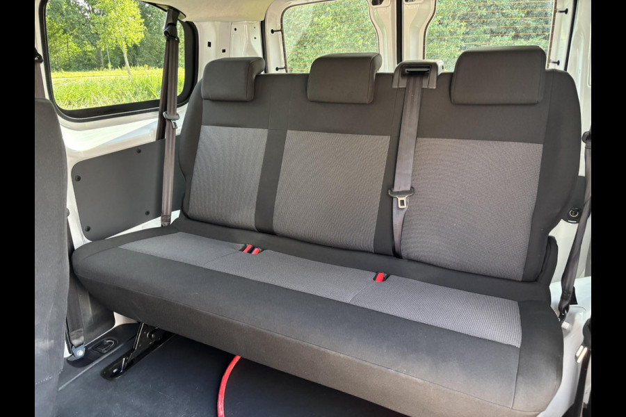Opel Vivaro-e Combi L2H1 50 kWh 136 PK | 9.585 KM! | Climate Control | 9-persoons | Dubbele Zij-Schuifdeur | Privacy-Glass
