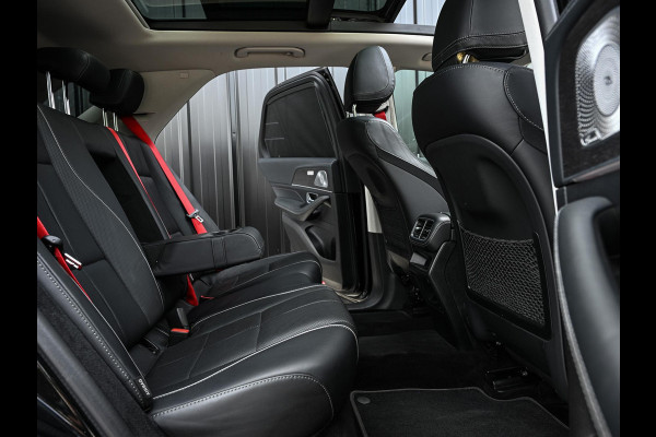 Mercedes-Benz GLE 350 e 4MATIC AMG Line | Panoramadak | SOH 94.8% | HUD | 360 Camera | Stoelventilatie + Massage | Burmester | Night Pakket | Advanced Distronic | Trekhaak | Ambiance Interieur |