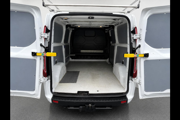 Ford Transit Custom 300 2.0 TDCI L2H1 Trend Trekhaak Navigatie Achteruitrijcamera Cruise Control Bluetooth Airco DAB  Zijschuifdeur Rechts Voorruitverwarming Parkeersensoren voor en Achter