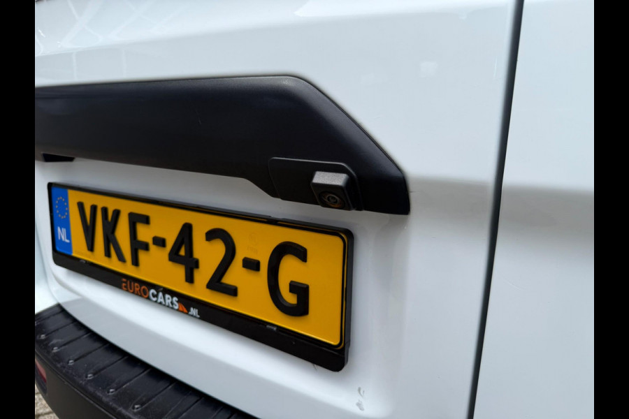 Ford Transit Custom 300 2.0 TDCI L2H1 Trend Trekhaak Navigatie Achteruitrijcamera Cruise Control Bluetooth Airco DAB  Zijschuifdeur Rechts Voorruitverwarming Parkeersensoren voor en Achter