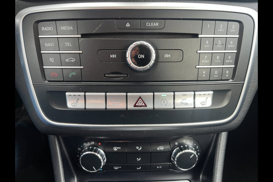 Mercedes-Benz CLA-Klasse 200 Ambition(st-bekr,automaat,navi,halfleer,18inch,bj18,16950,-)
