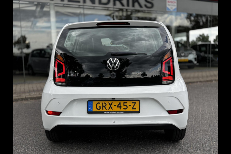 Volkswagen up! 1.0 | Airco | CC | Camera | Stoelverwarming | Navi via App | DAB+ |